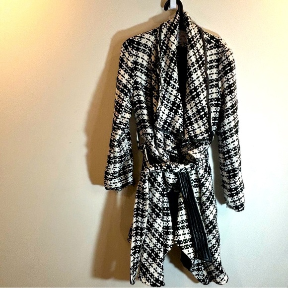 PINK MARTINI Sz L Open Front Houndstooth Belted Trimmed Cascade Lined Jacket - Picture 1 of 10